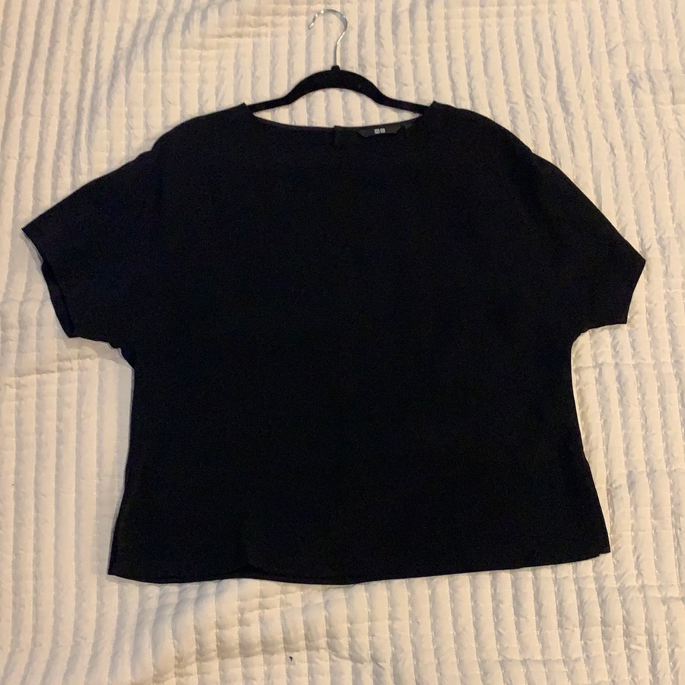Uniqlo Black Top